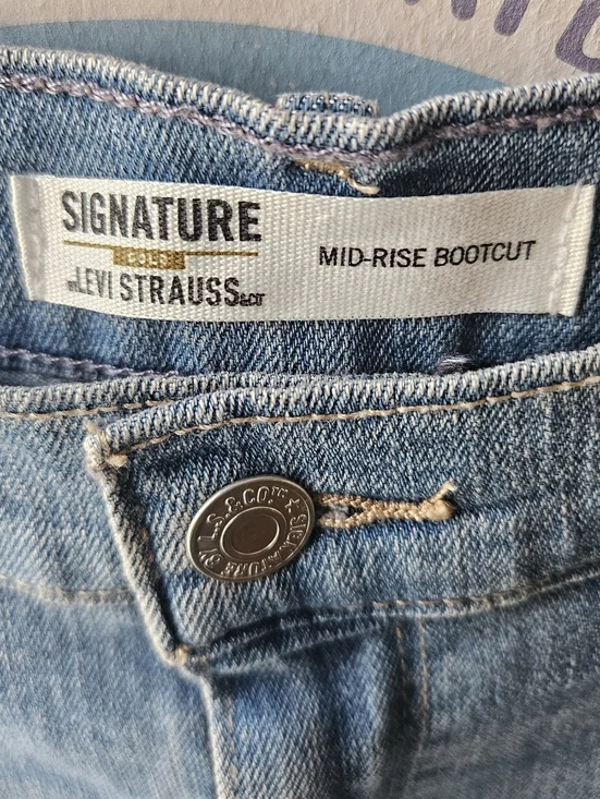 Signature by Levi Strauss & Co Gold Label Mid-Rise Bootcut Jeans Size 22M - Picture 5 of 7